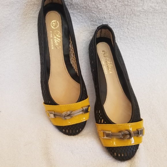 Ulas Fine Shoes All Leather Perforated Flats - Picture 1 of 9
